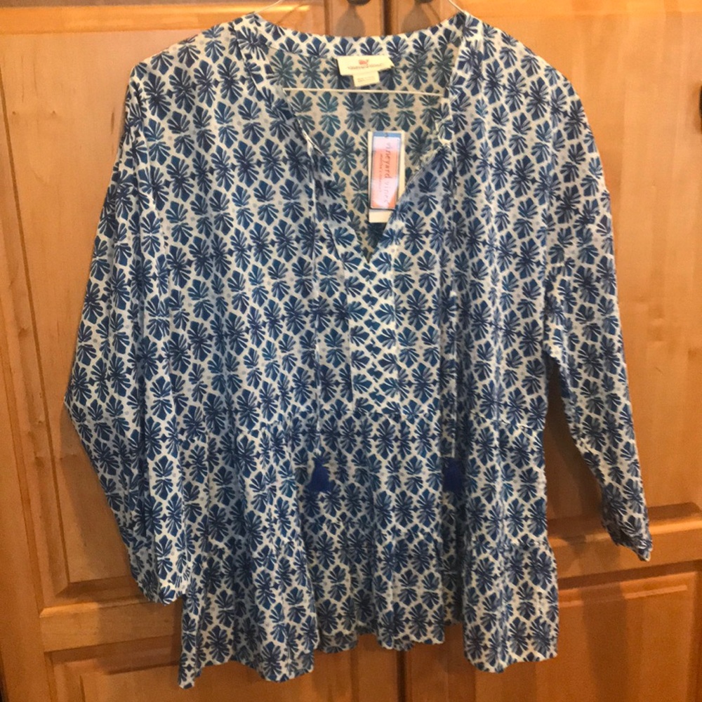 Vineyard vines block print top